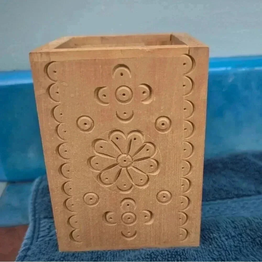 Hand-Painted Indian Art Wooden Pen Holder - Carved Floral Details